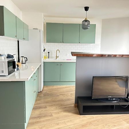 2 Bedroom Apartment + Parking Сен-Дени Экстерьер фото